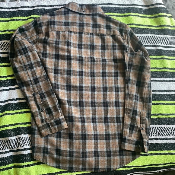 Wilder & Sons 80% Poly/20% Wool blend flannel. - Picture 5 of 5